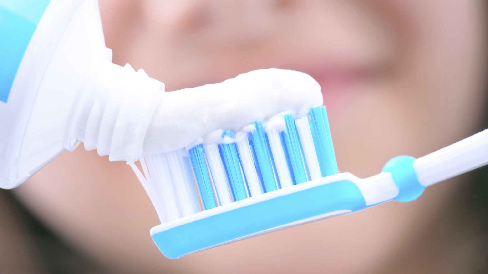 5 motivos para trocar sua pasta de dentes