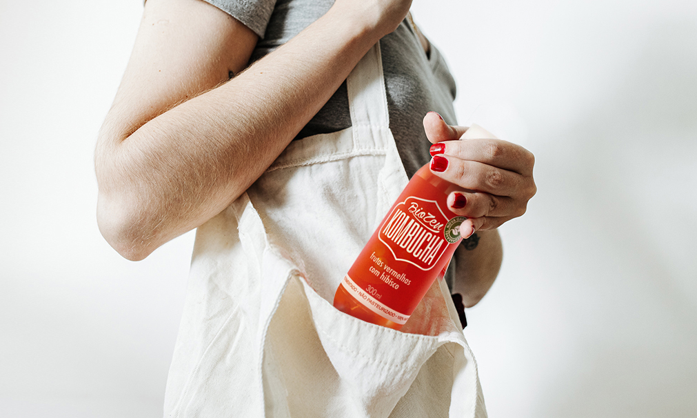 9 benefícios de consumir kombucha